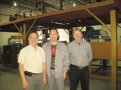 海綿發(fā)泡機(jī)、泡棉貼合機(jī)美國(guó)安裝現(xiàn)場(chǎng)